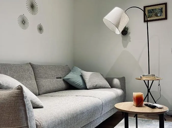 شقة Sui's تيرانا